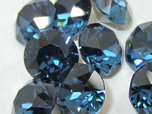 pp18 (2.4-2.5mm) 1 Gross MONTANA POINTED BACK European Rhinestones